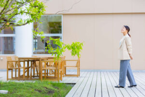 ジャーナリングで育児/家事/仕事を両立 子育てに疲れたら試してほしい書く瞑想 小保根亜美|Home