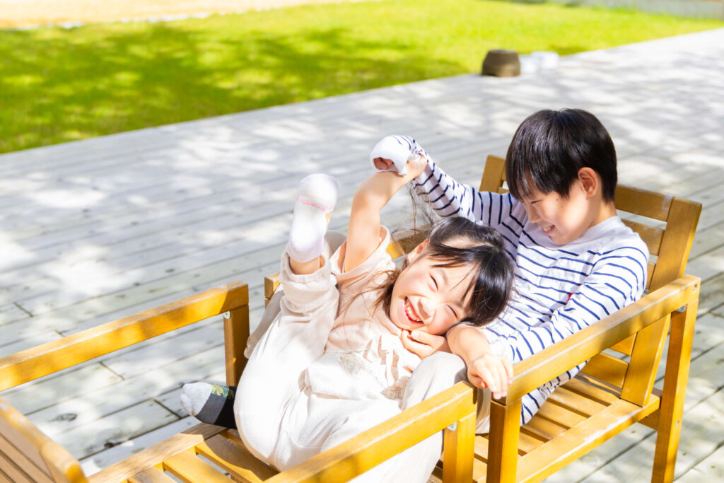 ジャーナリングで育児/家事/仕事を両立 子育てに疲れたら試してほしい書く瞑想 小保根亜美|Home
